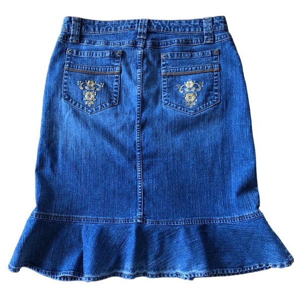 Kikit denim skit w/ruffle hem & embroidered gold floral & trim Size 8 - Picture 3 of 8
